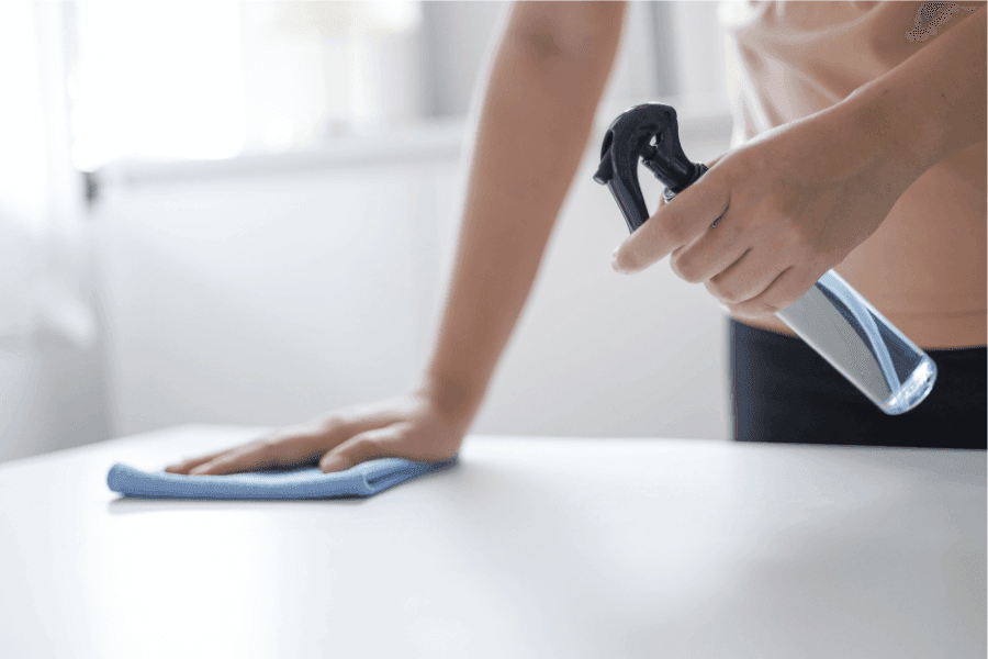 ゴキブリが通ったあとをアルコール消毒すべき理由