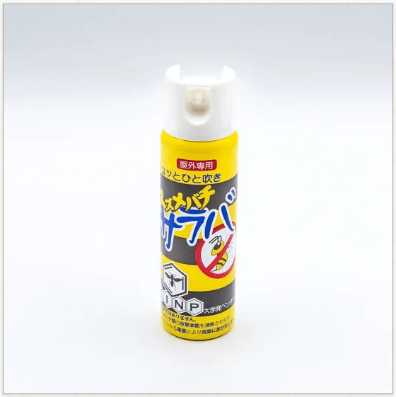 スズメバチを寄せ付けないスプレーは草花に使える?