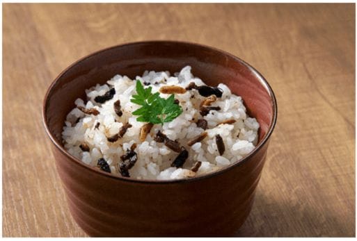 スズメバチの幼虫をつかった料理やレシピ