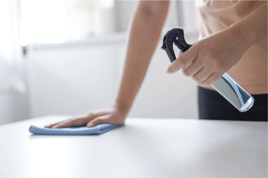 ゴキブリが通ったあとをアルコール消毒すべき理由