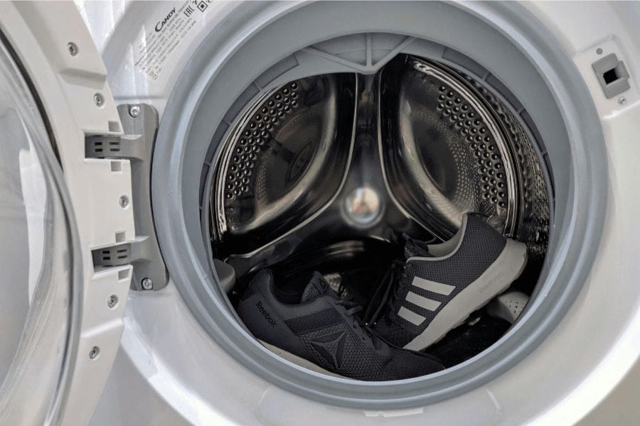 洗濯機を開けっ放しにするとゴキブリは侵入する？