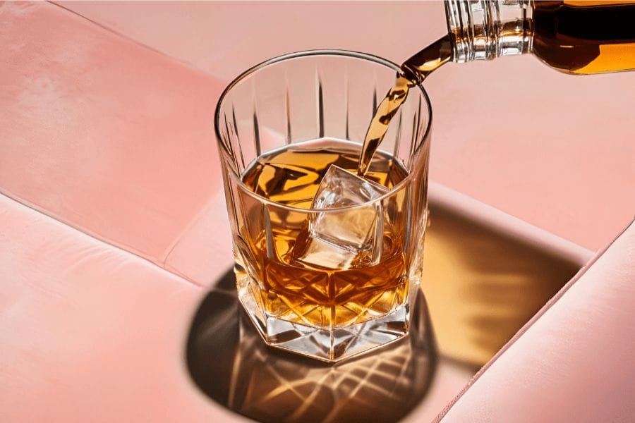 スズメバチ焼酎の飲み方にはどんな工夫がある？初心者向けガイド